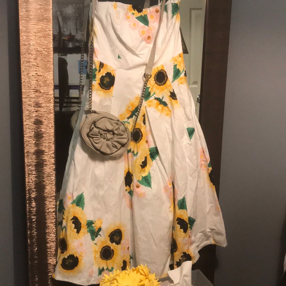 Eva Mendes Sunflower Dress